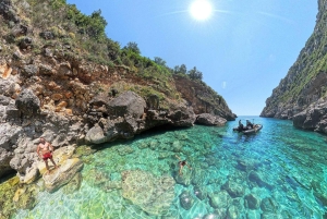 Vlore: Hyr en privat speedboat med skeppare