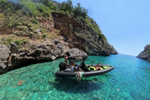 Vlore: Hyr en privat speedboat med skeppare