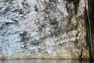 Влёра: остров Сазан и пещера Хаджи Али на скоростном катере