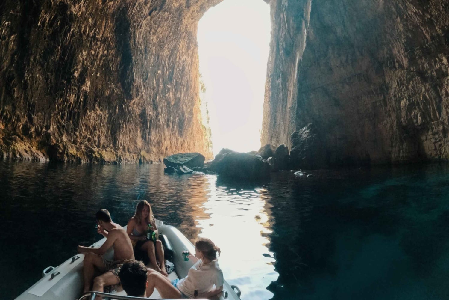 Vlore: Wyspa Sazan, jaskinia Haxhi Ali i rejs wycieczkowy Karaburun