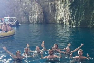 Vlore: Wyspa Sazan, jaskinia Haxhi Ali i rejs wycieczkowy Karaburun