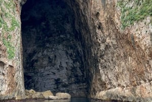 Vlore: Ali-luola pikaveneellä opastettu kierros