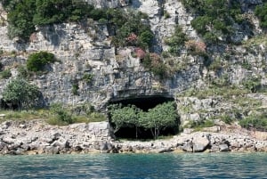 Vlore: Ali-luola pikaveneellä opastettu kierros