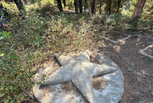 Vlore: Wyspa Sazan i jaskinia Haxhi Ali - wycieczka z przewodnikiem łodzią motorową