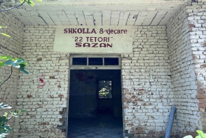 Vlore: Wyspa Sazan i jaskinia Haxhi Ali - wycieczka z przewodnikiem łodzią motorową