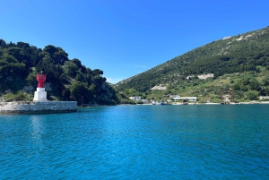 Vlore: Wyspa Sazan i jaskinia Haxhi Ali - wycieczka z przewodnikiem łodzią motorową