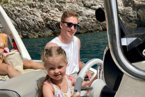 Влёра: тур на скоростном катере к тайной голубой пещере и бухте Грама