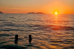 Влёра: тур на скоростном катере к тайной голубой пещере и бухте Грама