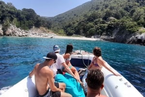 Vlora: Rejs łodzią motorową do zatoki Grama z nurkowaniem i pływaniem