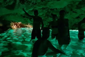 Vlorë : Excursion en hors-bord à la baie de Grama avec plongée en apnée et baignade
