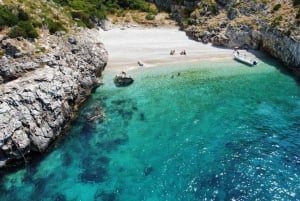 Vlorë: Speedboat Trip to Grama Bay w/ Snorkeling & Swimming