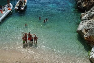 Vlorë: Speedboat Trip to Grama Bay w/ Snorkeling & Swimming