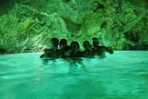 Vlorë: Speedboat Trip to Grama Bay w/ Snorkeling & Swimming