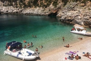 Vlorë: Speedboat Trip to Grama Bay w/ Snorkeling & Swimming