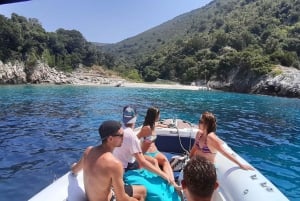 Vlorë: Speedboat Trip to Grama Bay w/ Snorkeling & Swimming
