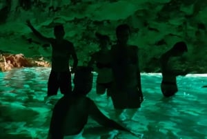 Vlorë: Speedboat Trip to Grama Bay w/ Snorkeling & Swimming