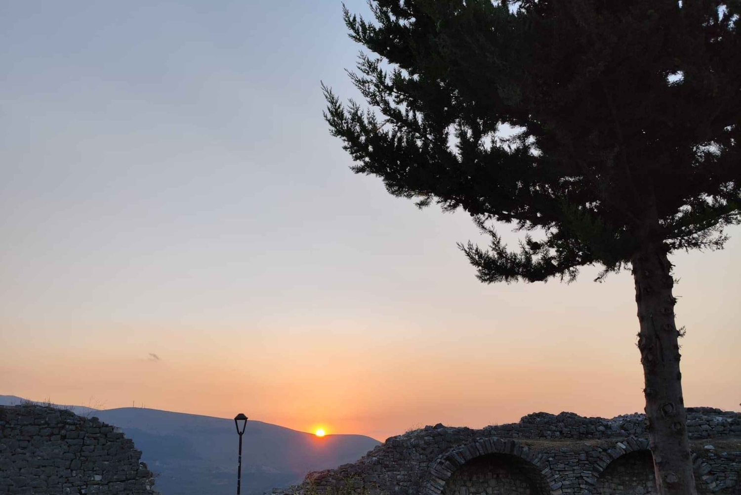 'Passeio por Berat: a cidade das mil janelas' - por 1001 AA