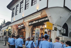 « Promenade à Berat : la ville aux mille fenêtres » - par 1001 AA