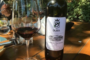 Тур с дегустацией вин, дополнительная экскурсия по винному двору и катание на каяках