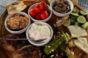 Weinprobe & traditionelles albanisches Essen in Dukat