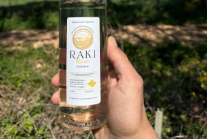 Weinprobe & traditionelles albanisches Essen in Dukat