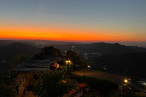 Magnifique coucher de soleil et dîner au château de Petrela
