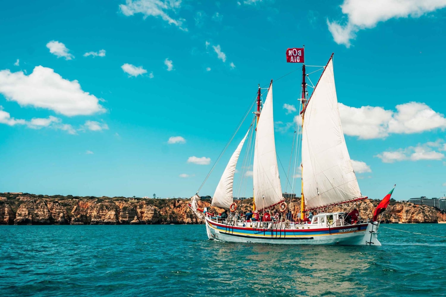 Baía de Lagos Lunch Cruise with Ponta da Piedade Caves