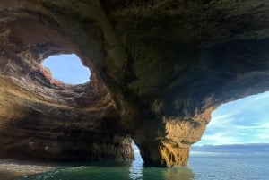 2 timmars privat båttur till Benagils grottor och stränder