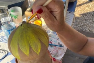 20 minutes away from Albufeira: Gourd Crafting Workshop