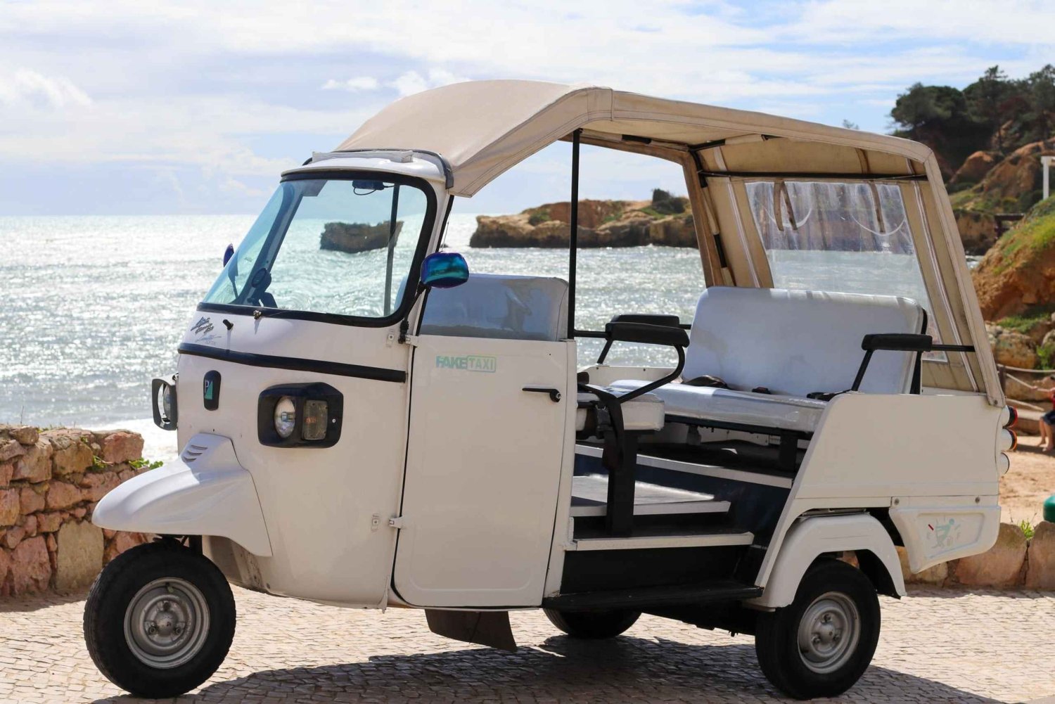 Albufeira: 1-Hour Tuk Tuk Tour