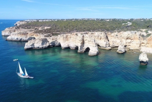 Albufeira: 6-stündige Bootstour mit Barbecue und Drinks