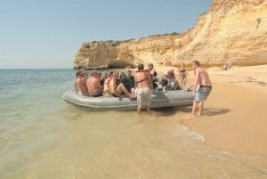 Albufeira: 6-stündige Bootstour mit Barbecue und Drinks