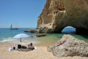 Albufeira: 6-stündige Bootstour mit Barbecue und Drinks