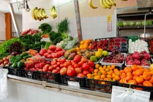 Albufeira: Una experiencia local con degustación de comida y tiendas locales