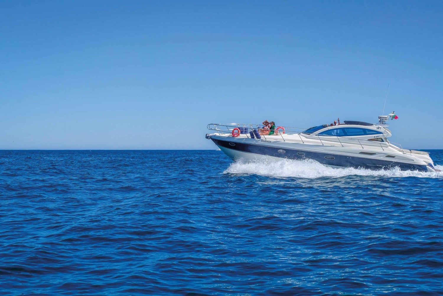 Albufeira: Halbtägiger privater Yachtcharter an der Algarve