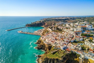 Albufeira: Playa, Casco Antiguo y Falesia Recorrido en Tuk Tuk Eléctrico