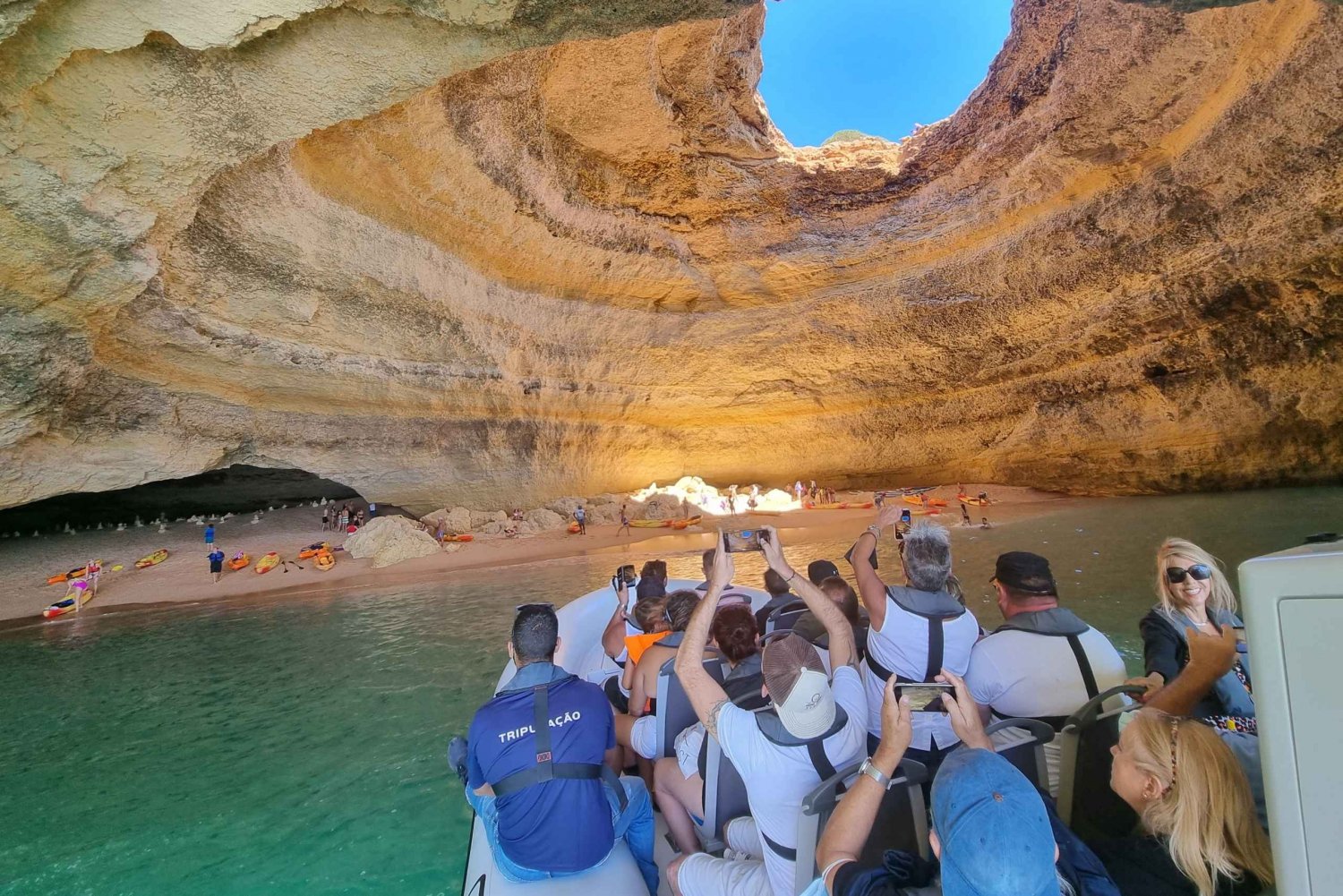 Albufeira: Benagil Cave and Dolphin Sightseeing Boat Cruise