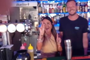 Albufeira: lekcje przyrządzania koktajli i karaoke z DJ-em