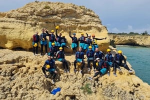 Albufeira: Coasteering z przewodnikiem i skoki z klifów