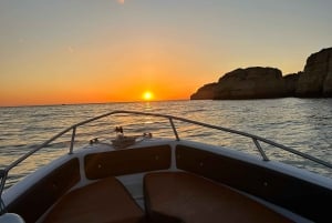 Albufeira: Jeep and Boat Tour with Picnic