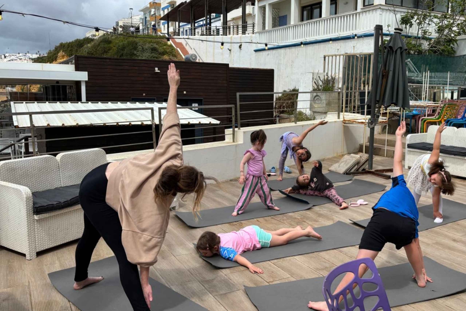 Albufeira: Joga dla dzieci i sesja energetyczna