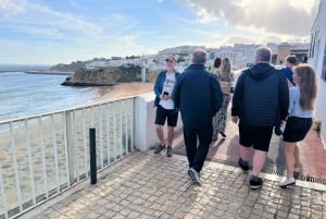 Albufeira: Old Town History Walking Tour with Drink