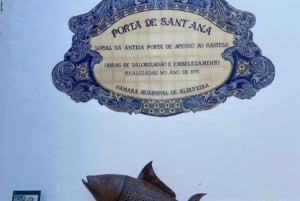 Albufeira: Old Town History Walking Tour with Drink