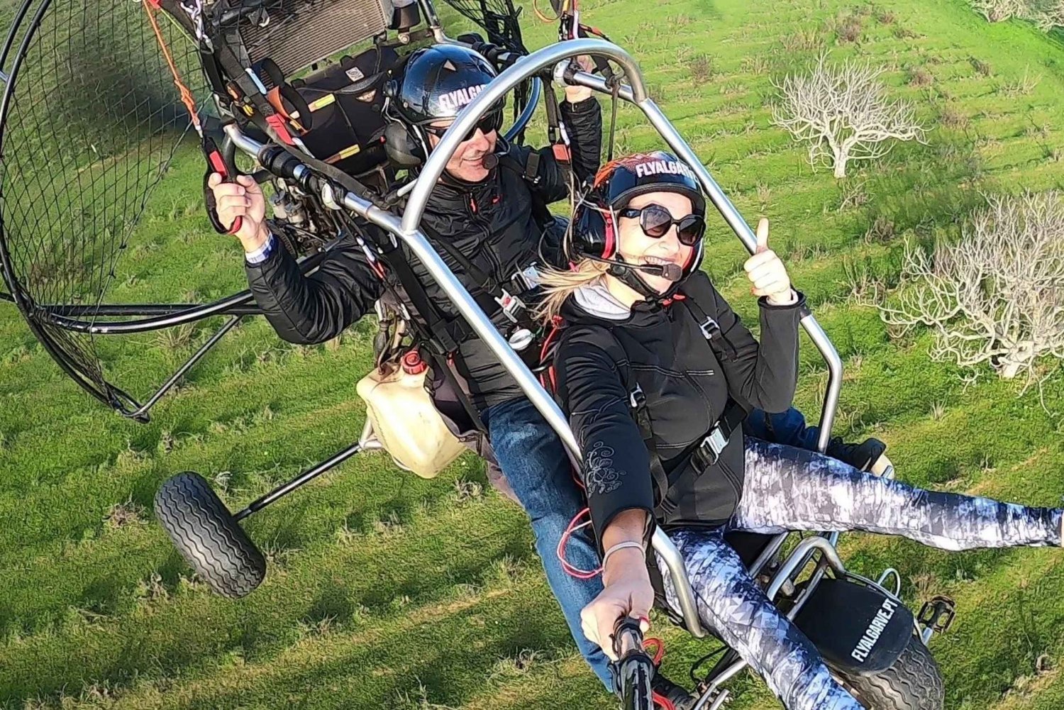 Albufeira: Tandemflyging med paraglider og paratrike