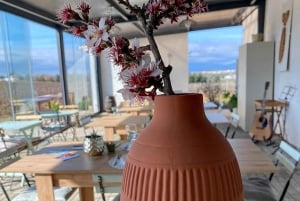 Albufeira/Porches/Vilamoura: Wine Tasting with Tapas & Music