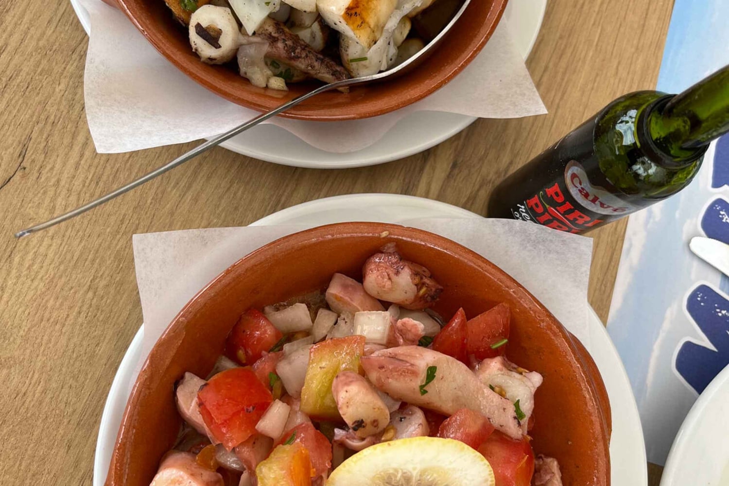 Albufeira: Portuguese Tapas and Wine Restaurant Experience
