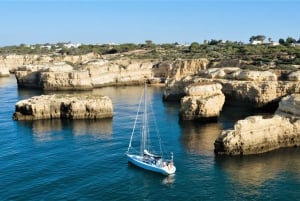 Albufeira: Sailing Boat Cruise BBQ & Open Bar on the Beach