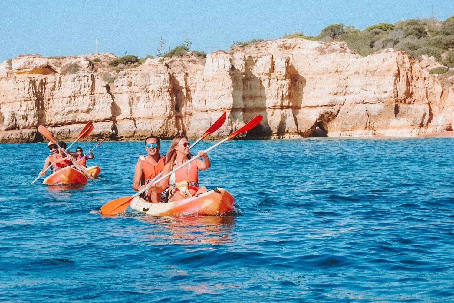 Albufeira : visite en kayak des grottes secrètes et des plages, avec arrêt baignade