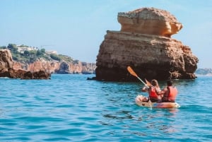 Albufeira : visite en kayak des grottes secrètes et des plages, avec arrêt baignade