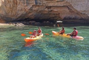 Albufeira : visite en kayak des grottes secrètes et des plages, avec arrêt baignade